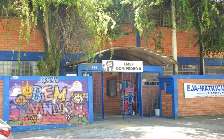 EDUCAÇÃO EM ALVORADA: ESCOLA NÃO É QUARTEL, PROFESSOR NÃO É SOLDADO