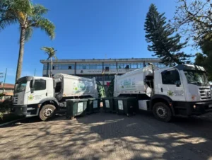 Caminhões da ECOPAV 